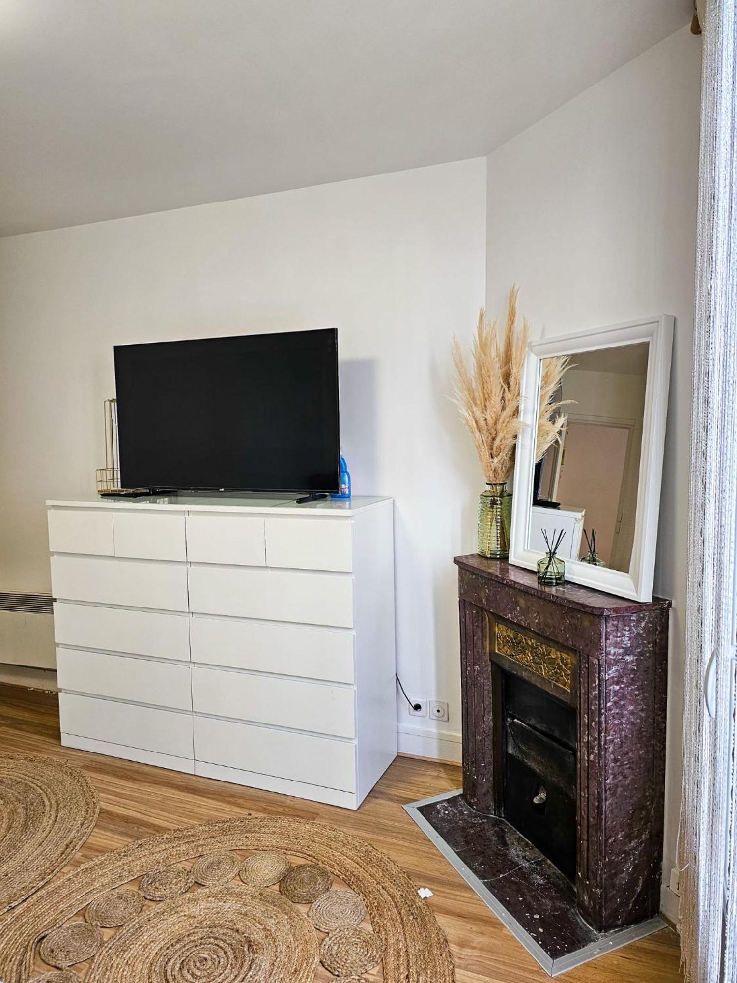 Alaya Apartment Bezons Bagian luar foto
