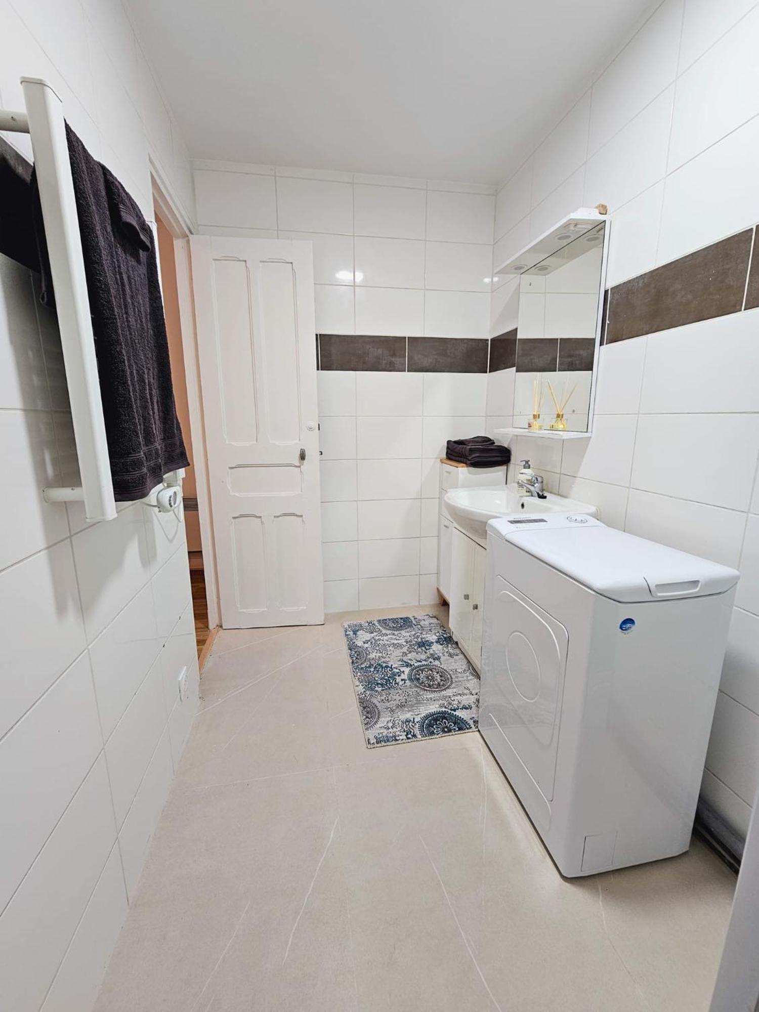 Alaya Apartment Bezons Bagian luar foto